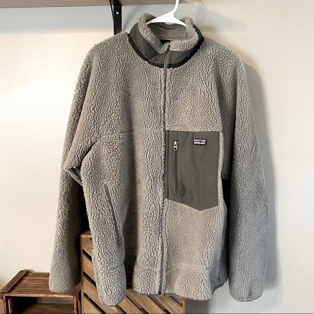 Patagonia Men’s Zip Up size XL